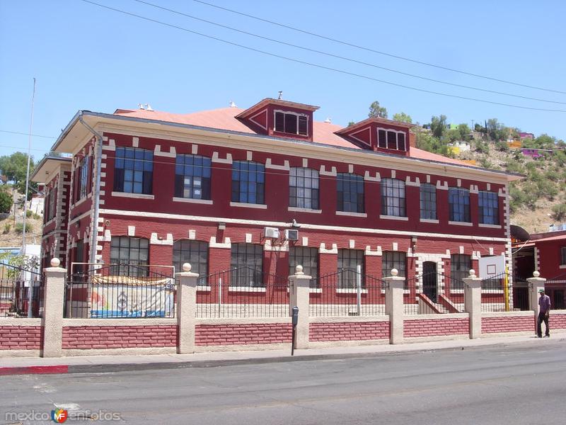 MX12785236097402
